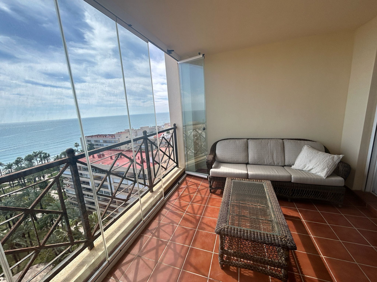 Apartment – Middle Floor Apartment in Torrevieja