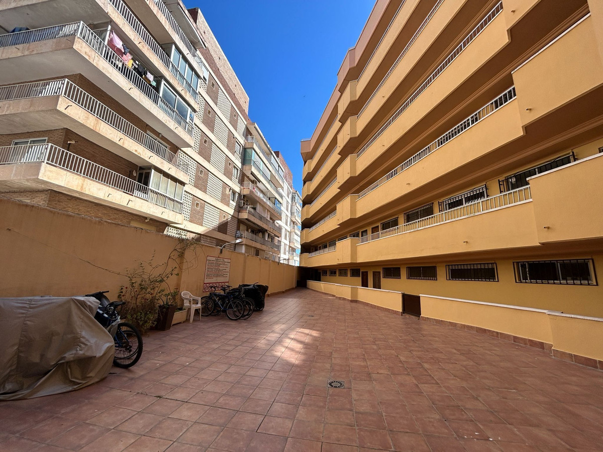 Apartment – Middle Floor Apartment in Torrevieja