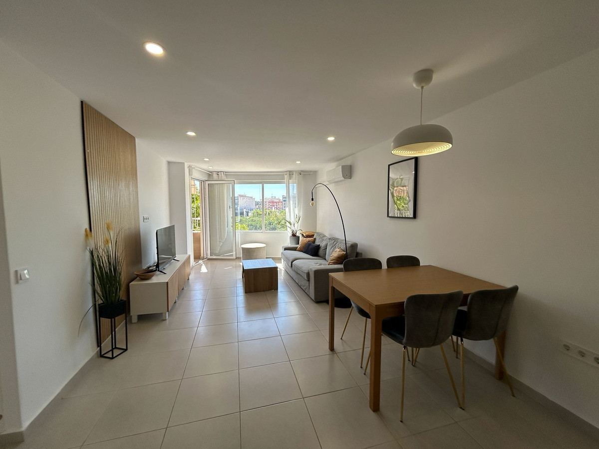 Apartment – Middle Floor Apartment in Torrevieja