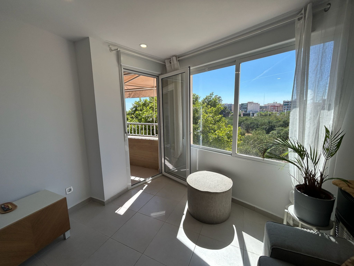Apartment – Middle Floor Apartment in Torrevieja