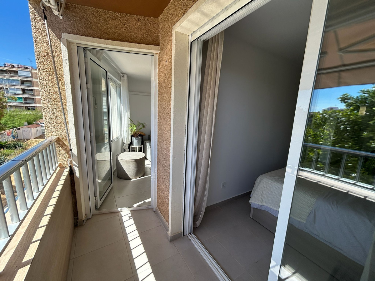 Apartment – Middle Floor Apartment in Torrevieja