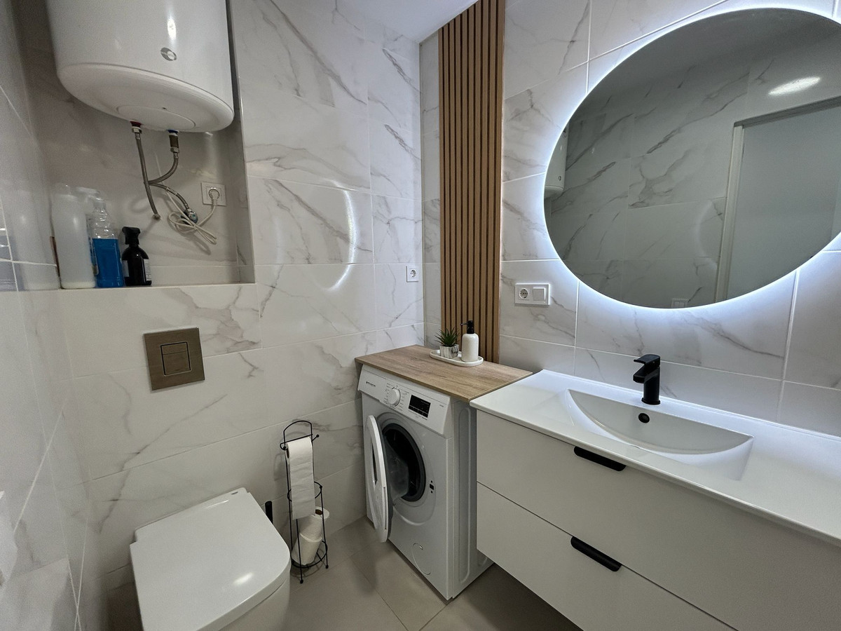 Apartment – Middle Floor Apartment in Torrevieja