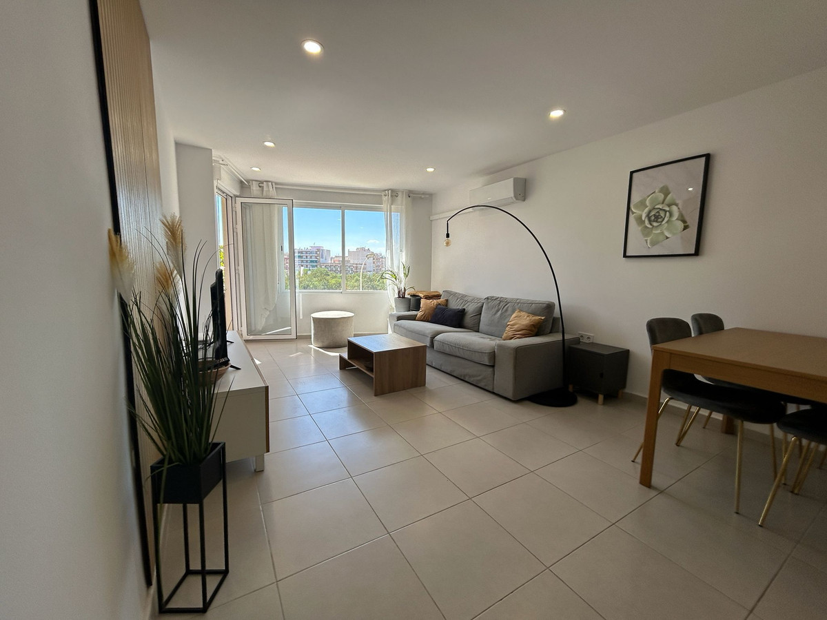 Apartment – Middle Floor Apartment in Torrevieja