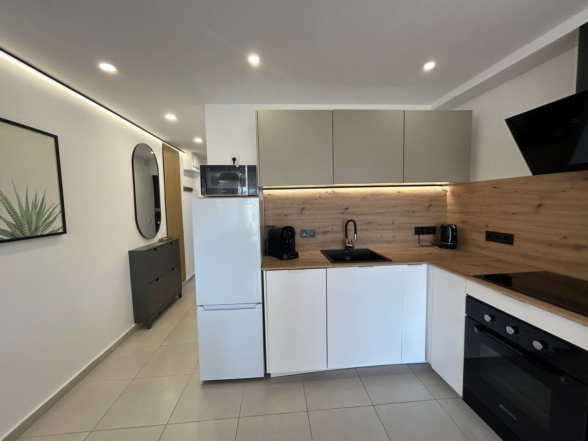 Apartment – Middle Floor Apartment in Torrevieja