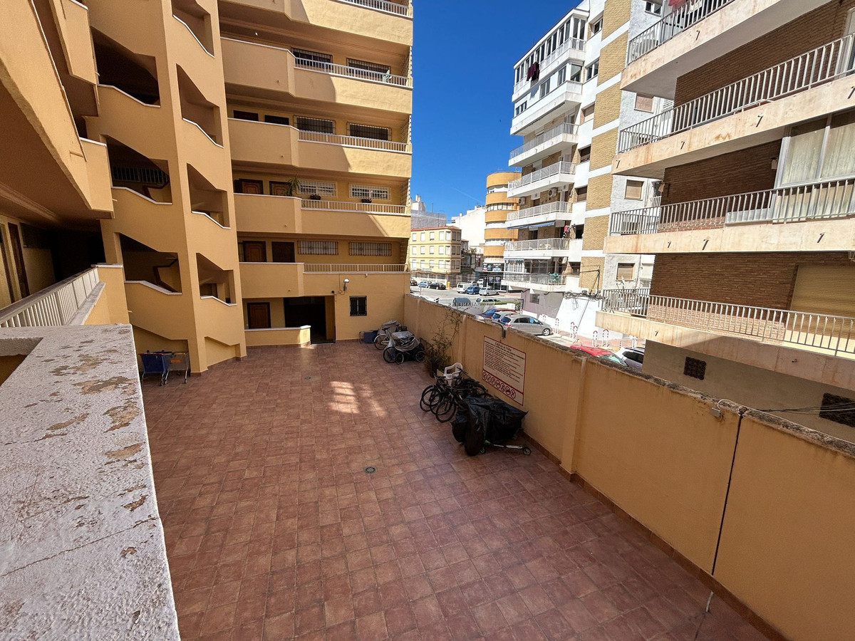 Apartment – Middle Floor Apartment in Torrevieja