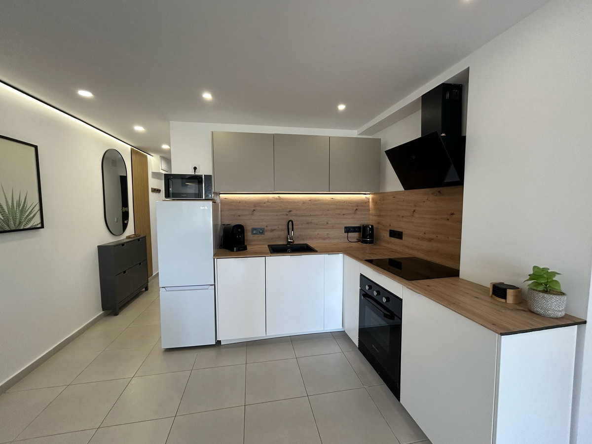 Apartment – Middle Floor Apartment in Torrevieja