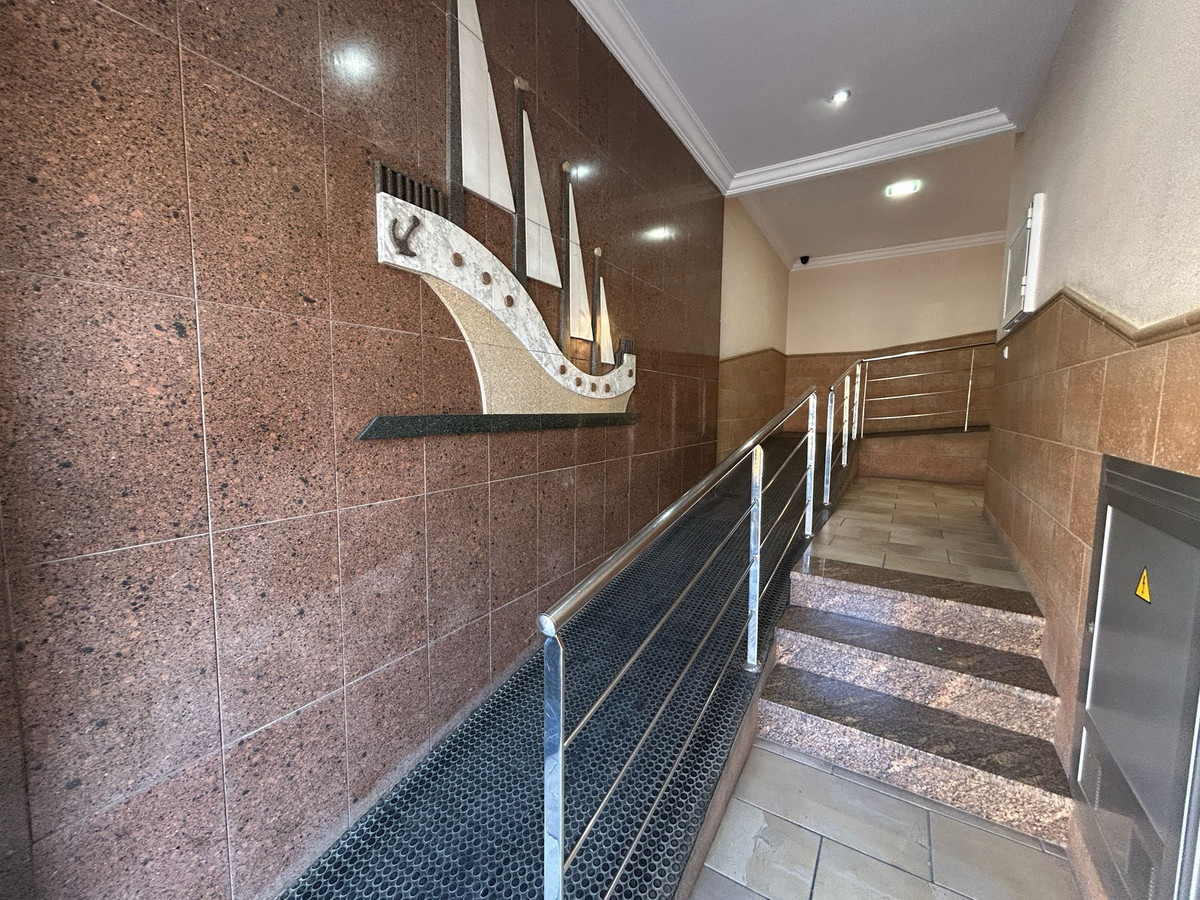 Apartment – Middle Floor Apartment in Torrevieja