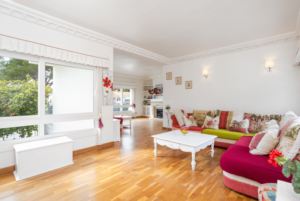 ShowFeedImage House – Detached Villa in Orihuela