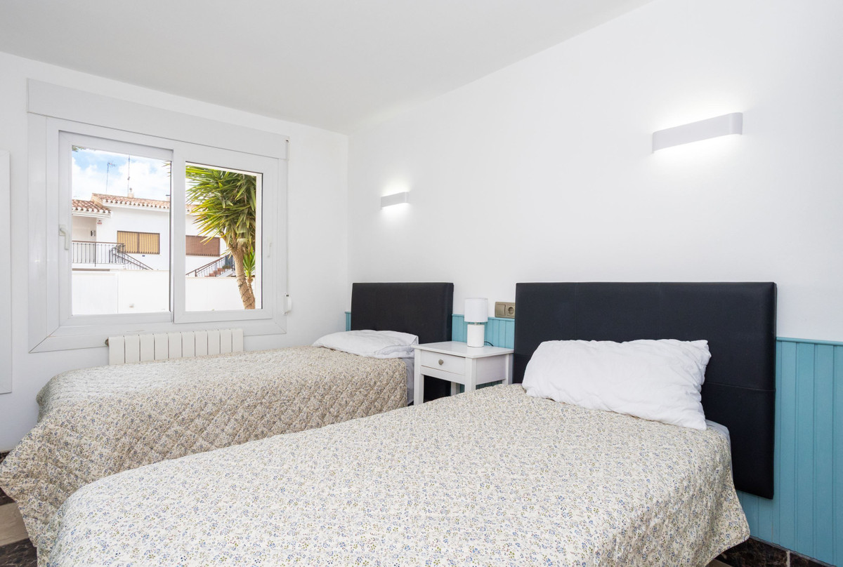 ShowFeedImage House – Detached Villa in Orihuela
