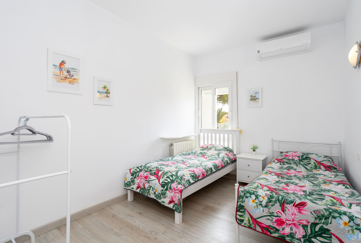 ShowFeedImage House – Detached Villa in Orihuela
