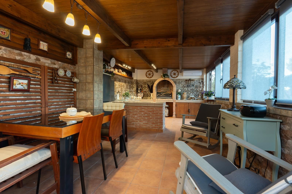 ShowFeedImage House – Detached Villa in Orihuela