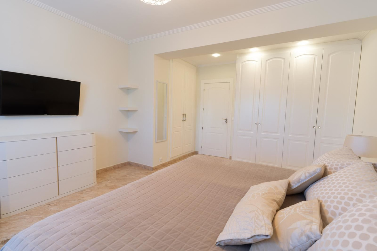 ShowFeedImage House – Detached Villa in Orihuela