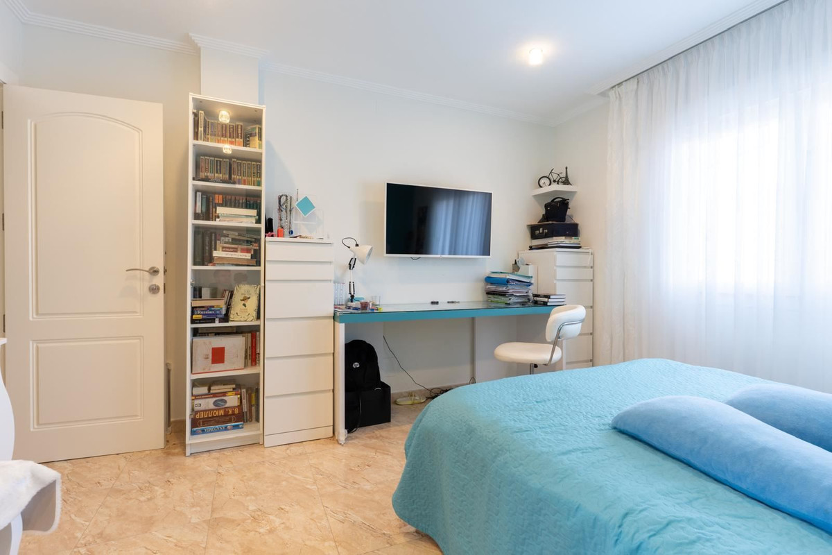 ShowFeedImage House – Detached Villa in Orihuela