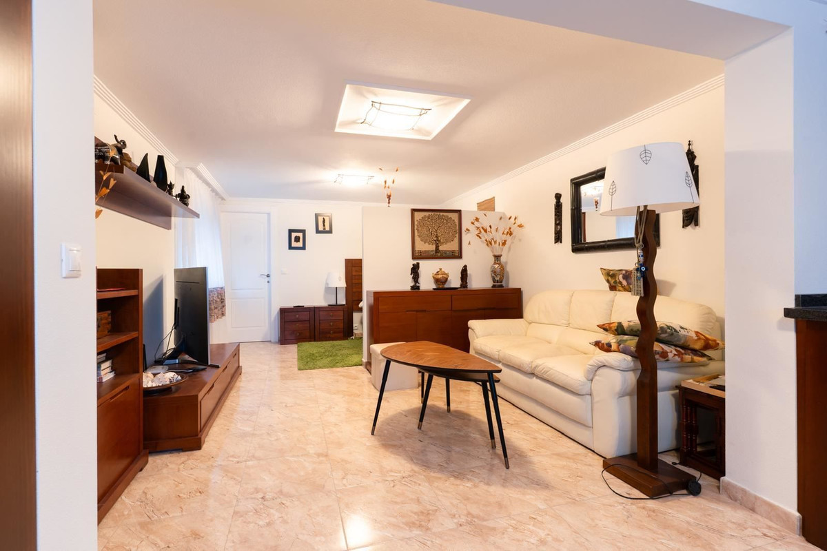 ShowFeedImage House – Detached Villa in Orihuela
