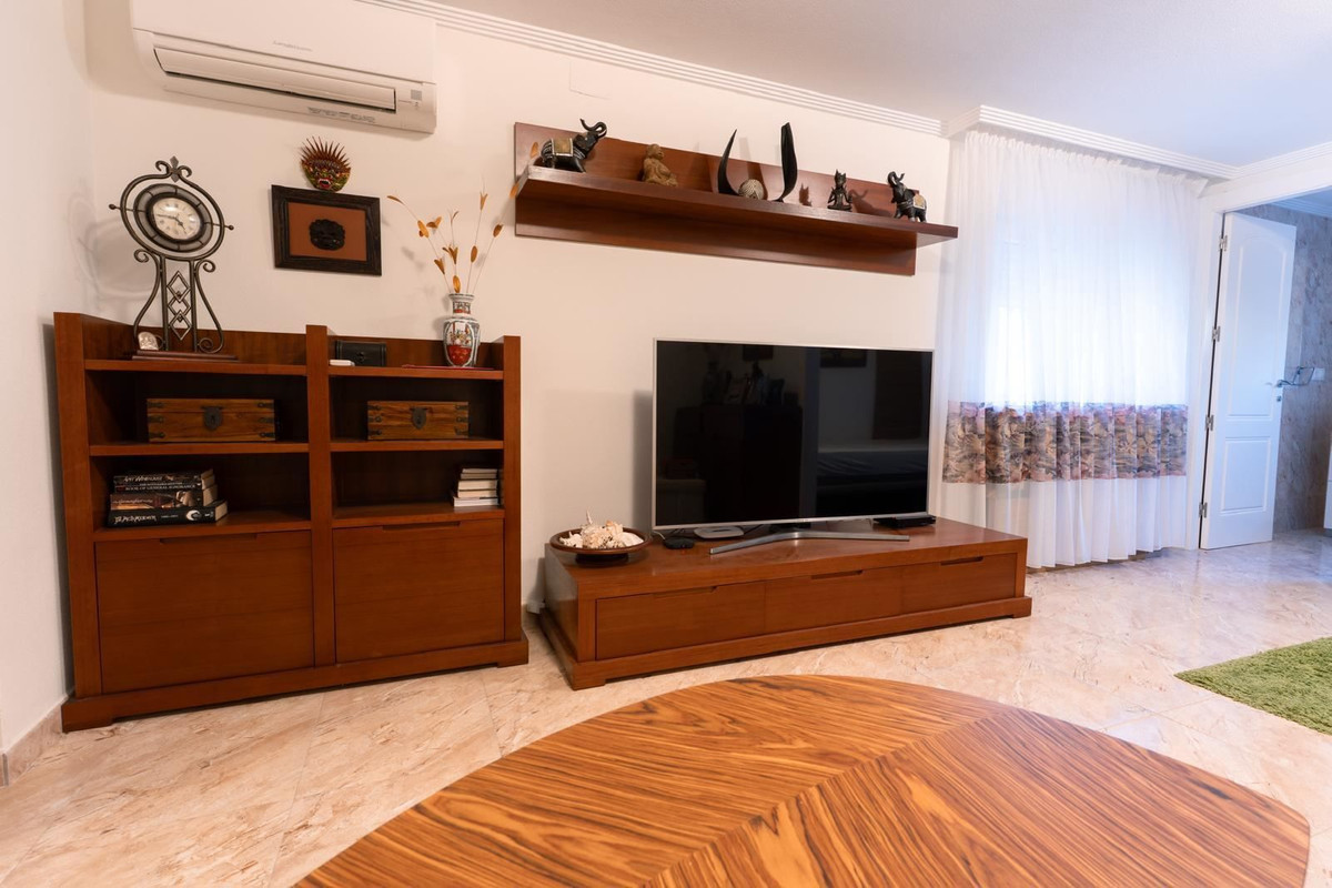 ShowFeedImage House – Detached Villa in Orihuela