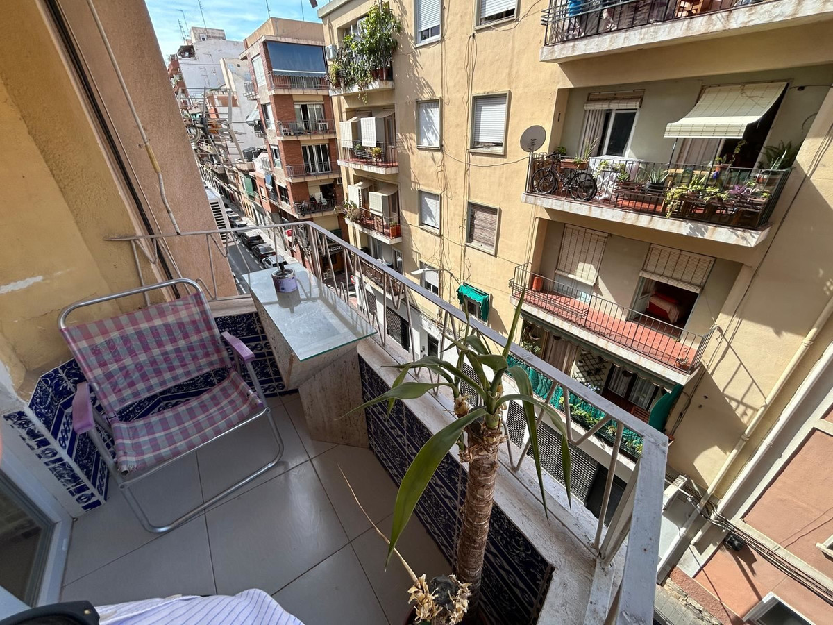 ShowFeedImage Apartment – Middle Floor Apartment in Alicante City