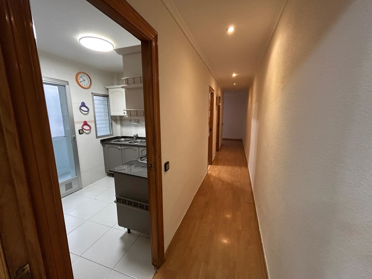 ShowFeedImage Apartment – Middle Floor Apartment in Alicante City