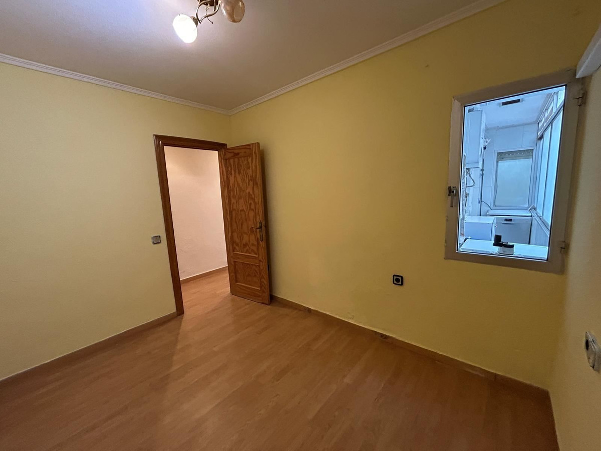 ShowFeedImage Apartment – Middle Floor Apartment in Alicante City