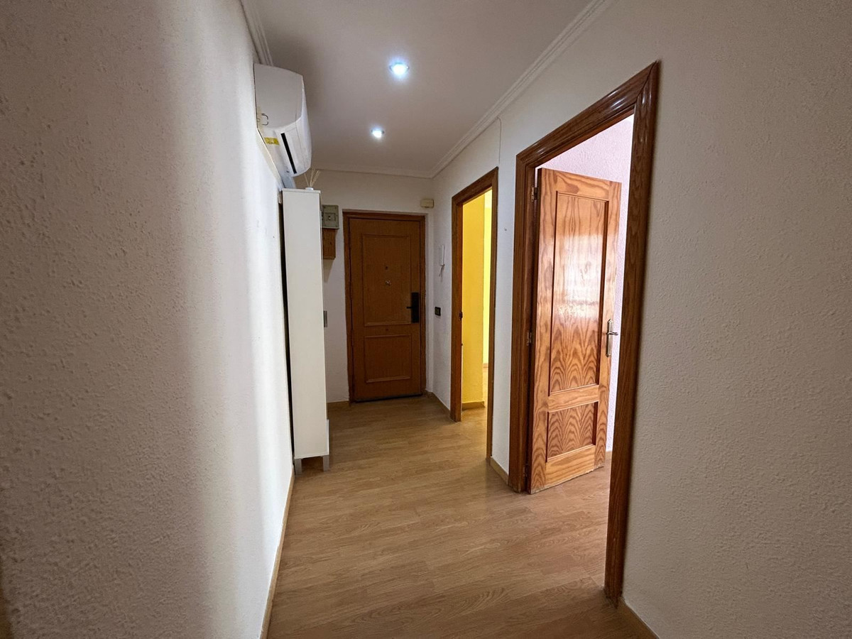 ShowFeedImage Apartment – Middle Floor Apartment in Alicante City