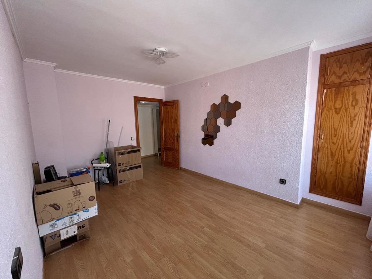 ShowFeedImage Apartment – Middle Floor Apartment in Alicante City
