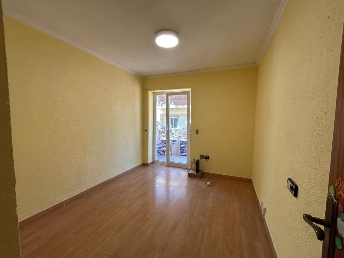 ShowFeedImage Apartment – Middle Floor Apartment in Alicante City