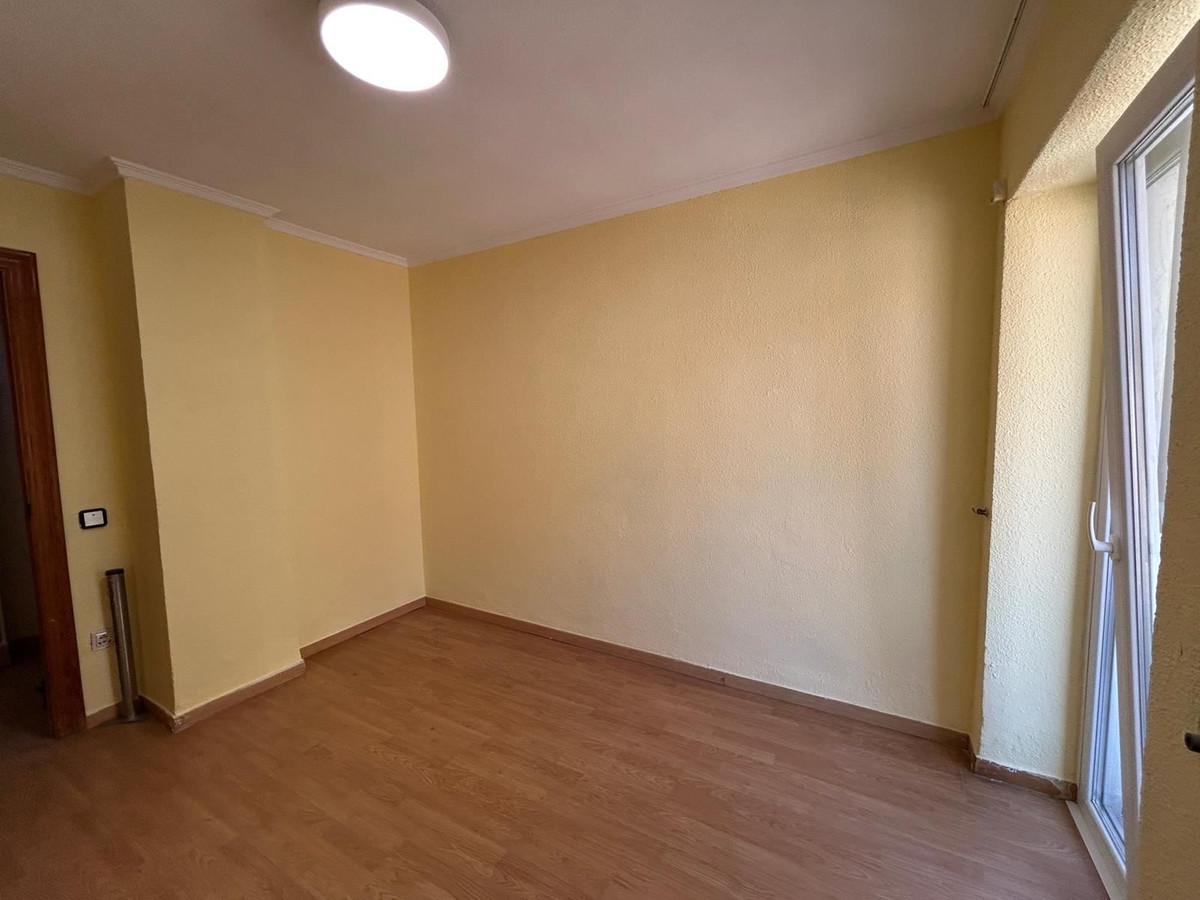 ShowFeedImage Apartment – Middle Floor Apartment in Alicante City
