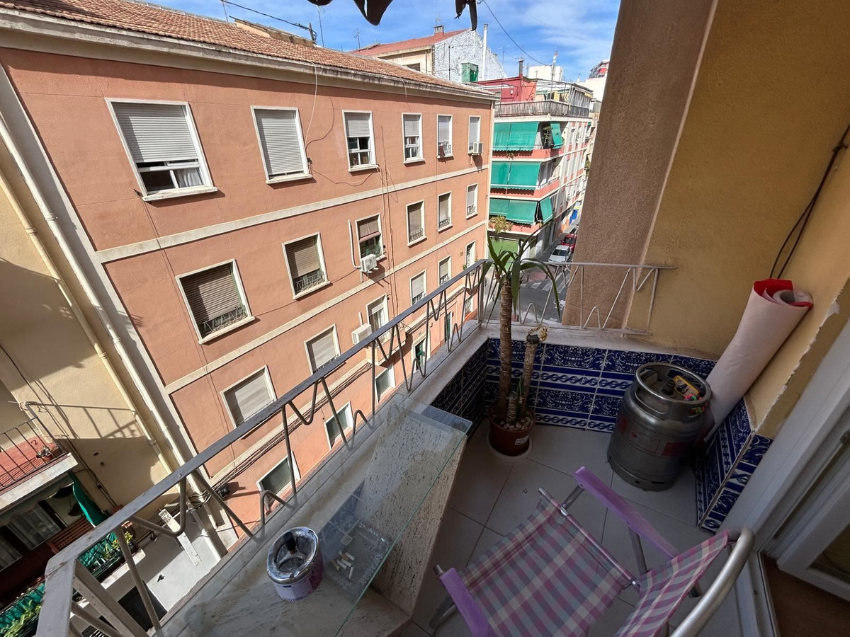ShowFeedImage Apartment – Middle Floor Apartment in Alicante City