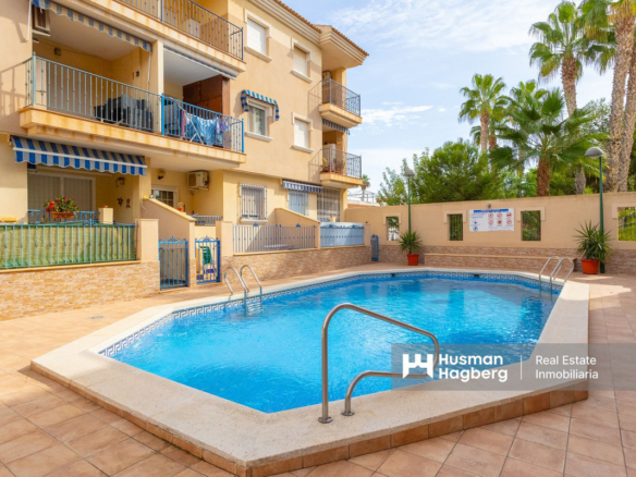 Apartment – Middle Floor Apartment in Los Alcazares