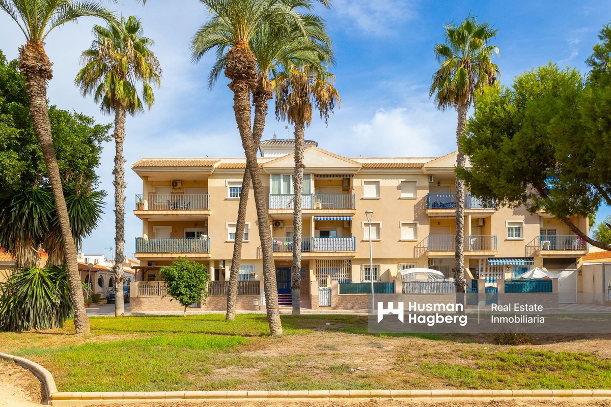 ShowFeedImage Apartment – Middle Floor Apartment in Los Alcazares