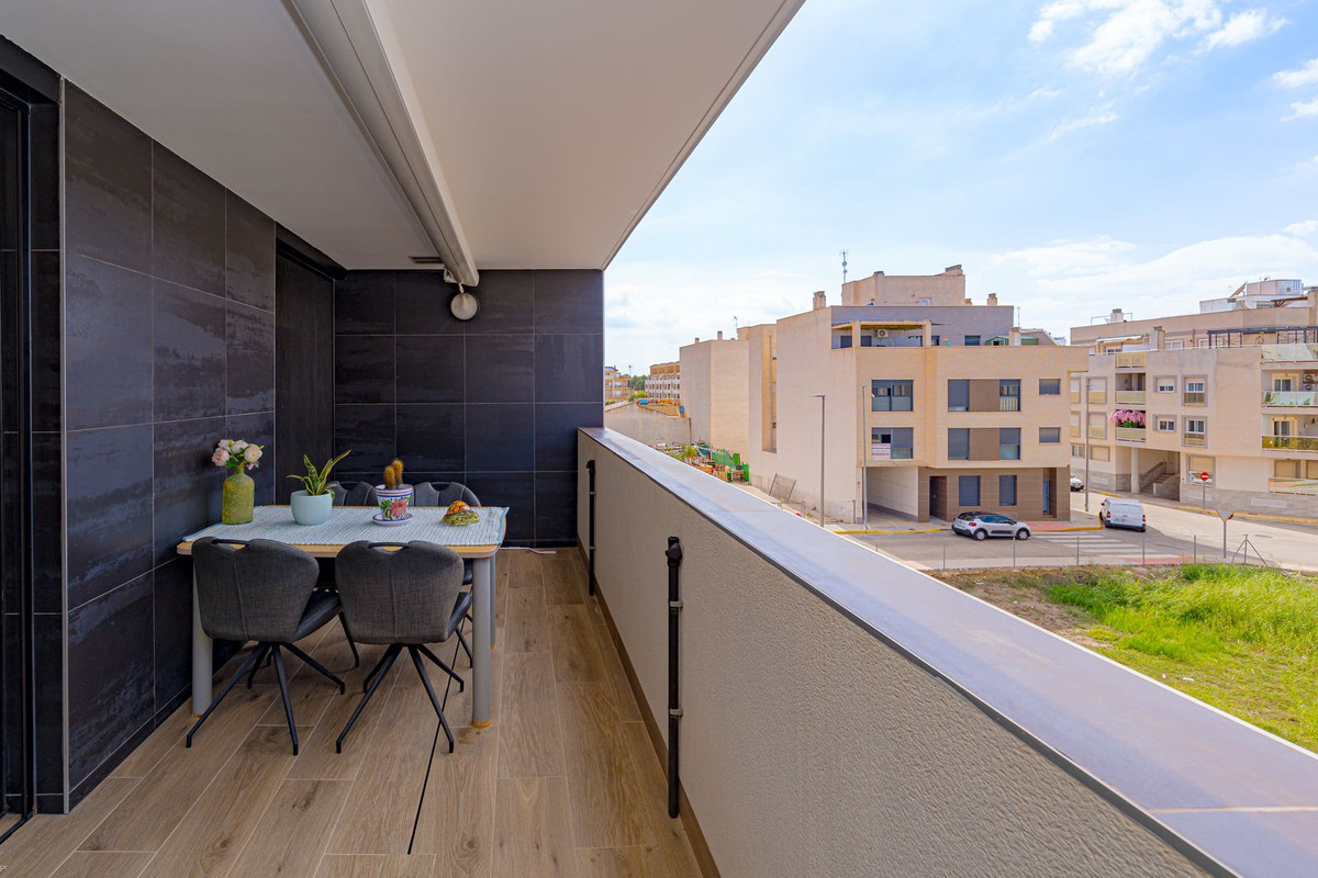 ShowFeedImage Apartment – Middle Floor Apartment in Formentera del Segura