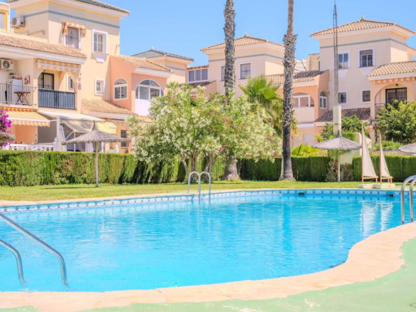 House – Townhouse in Orihuela