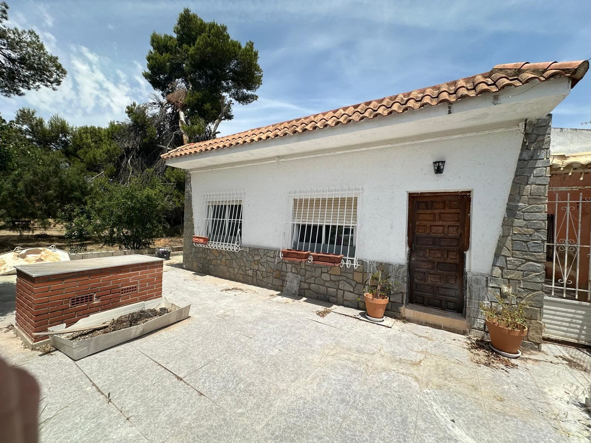 ShowFeedImage House – Detached Villa in Los Alcazares