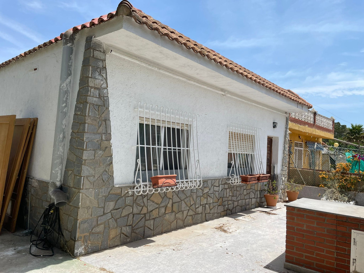 ShowFeedImage House – Detached Villa in Los Alcazares