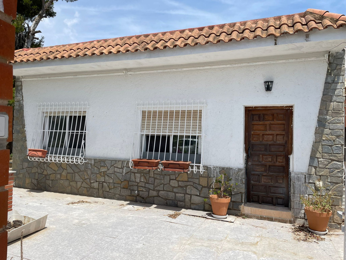 ShowFeedImage House – Detached Villa in Los Alcazares