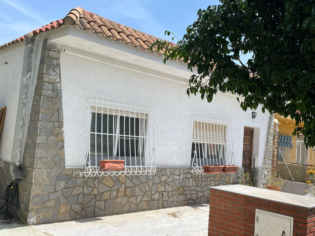 ShowFeedImage House – Detached Villa in Los Alcazares
