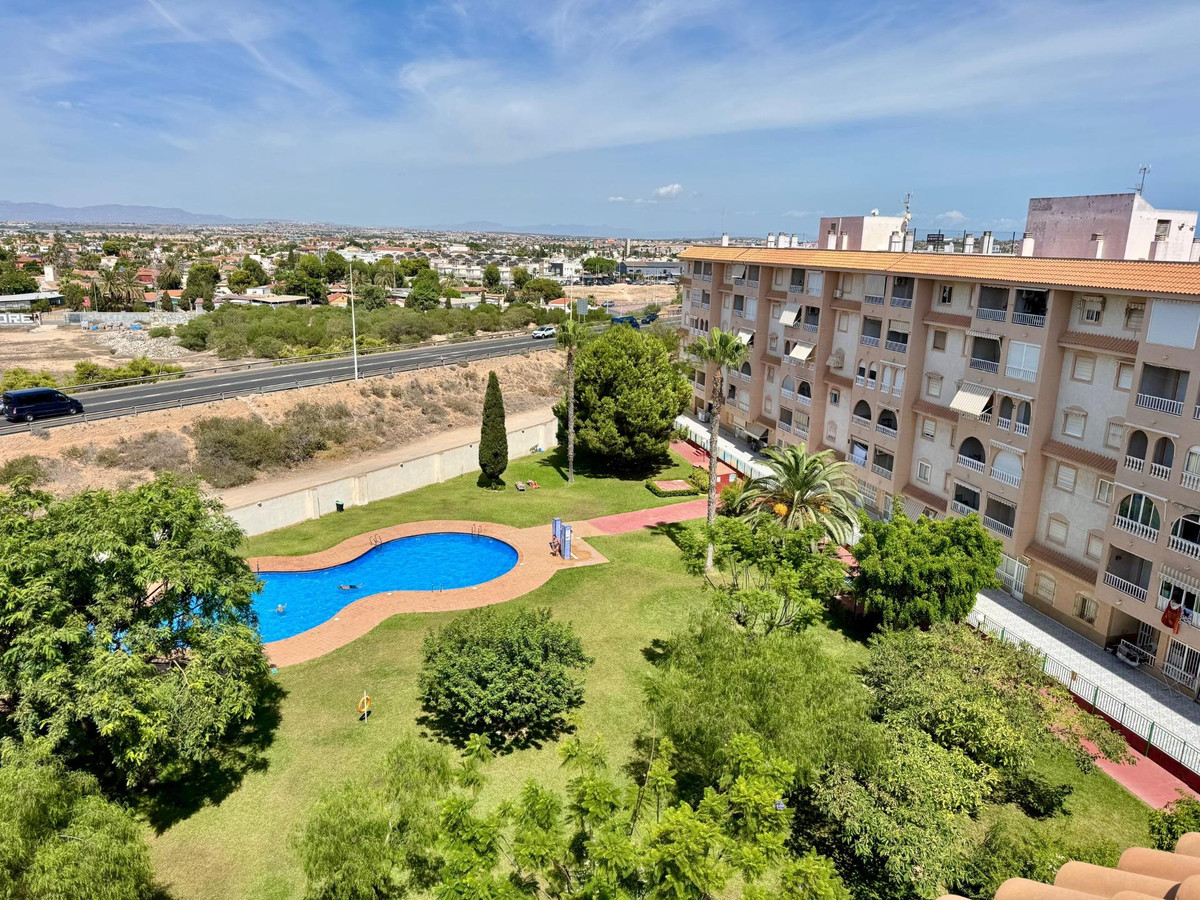 ShowFeedImage Apartment – Penthouse in Torrevieja