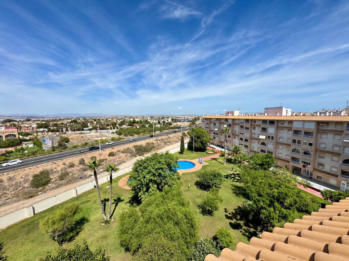 ShowFeedImage Apartment – Penthouse in Torrevieja