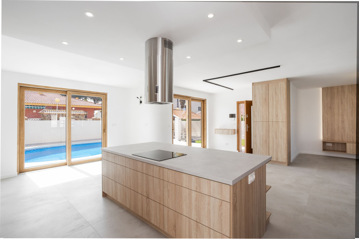 ShowFeedImage House – Detached Villa in Orihuela