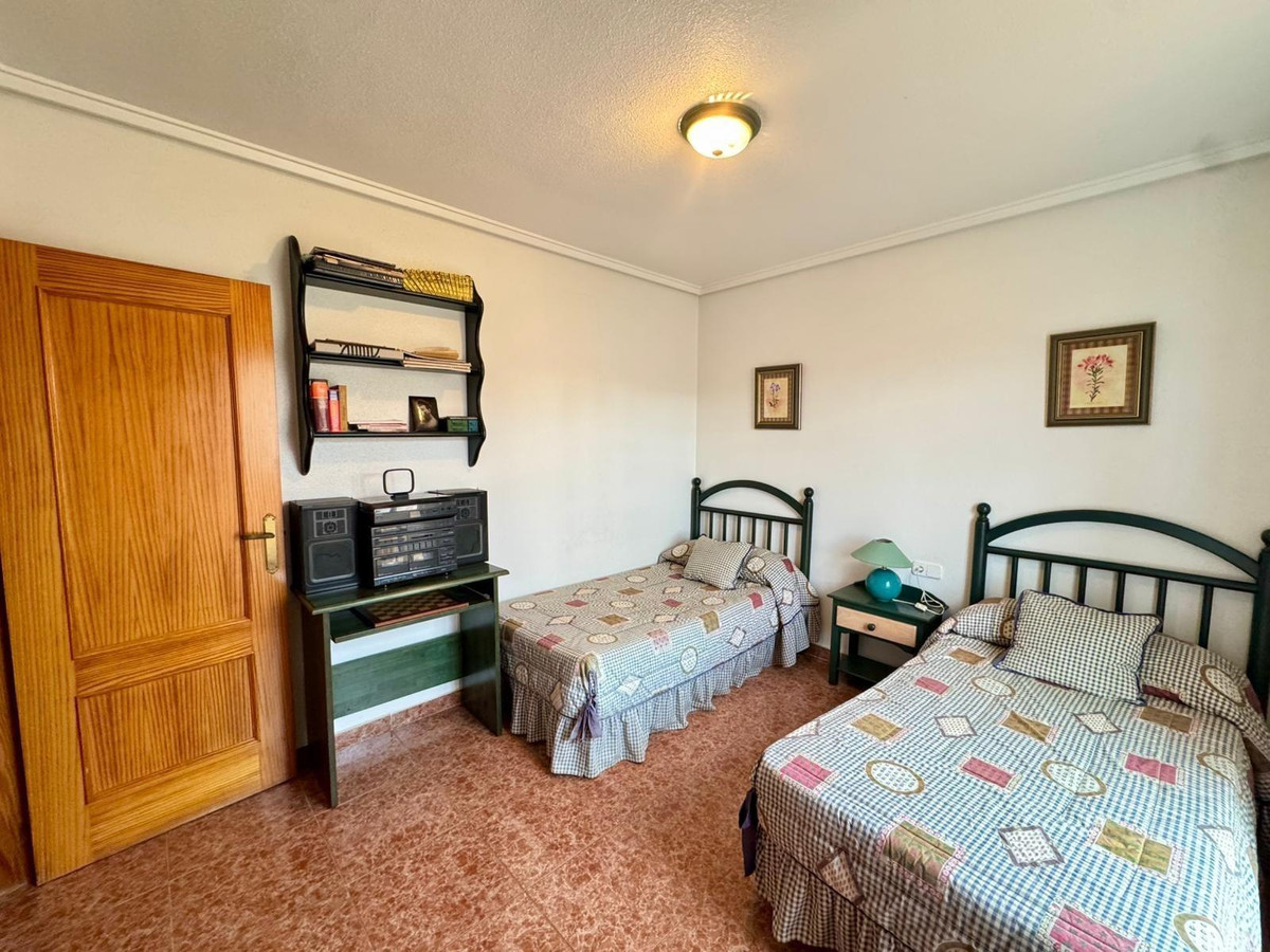 ShowFeedImage House – Detached Villa in Torrevieja