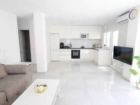 Apartment – Middle Floor Apartment in Torrevieja