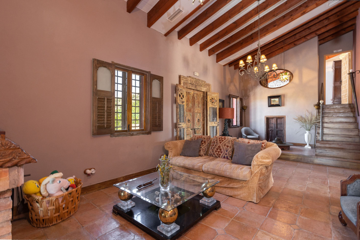 ShowFeedImage House – Detached Villa in San Miguel de Salinas