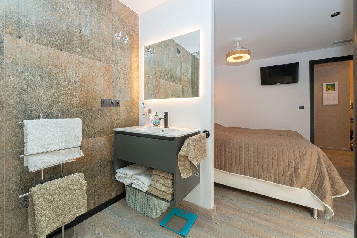 ShowFeedImage Apartment – Middle Floor Apartment in Formentera del Segura