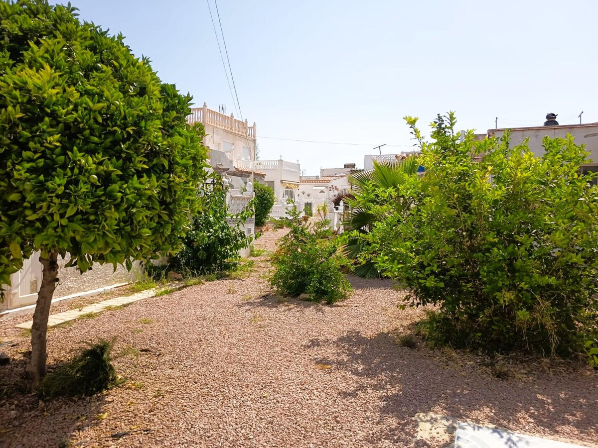 ShowFeedImage House – Bungalow in Torrevieja