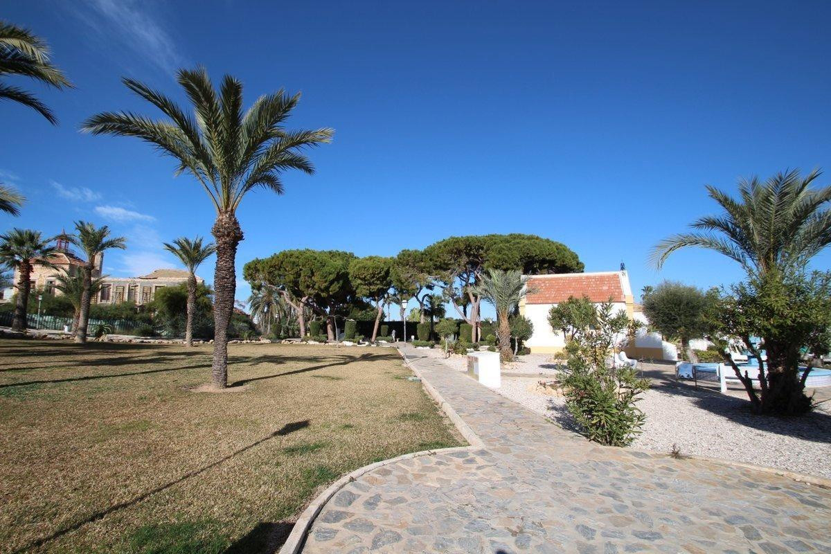 ShowFeedImage House – Bungalow in Torrevieja