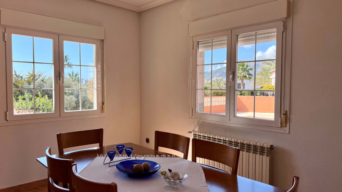 House – Detached Villa in Calpe