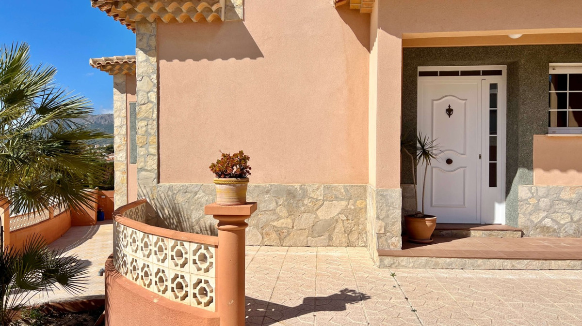 House – Detached Villa in Calpe