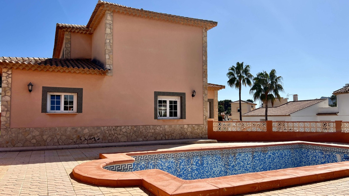 House – Detached Villa in Calpe