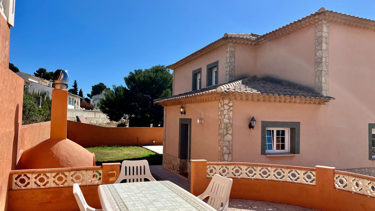 House – Detached Villa in Calpe