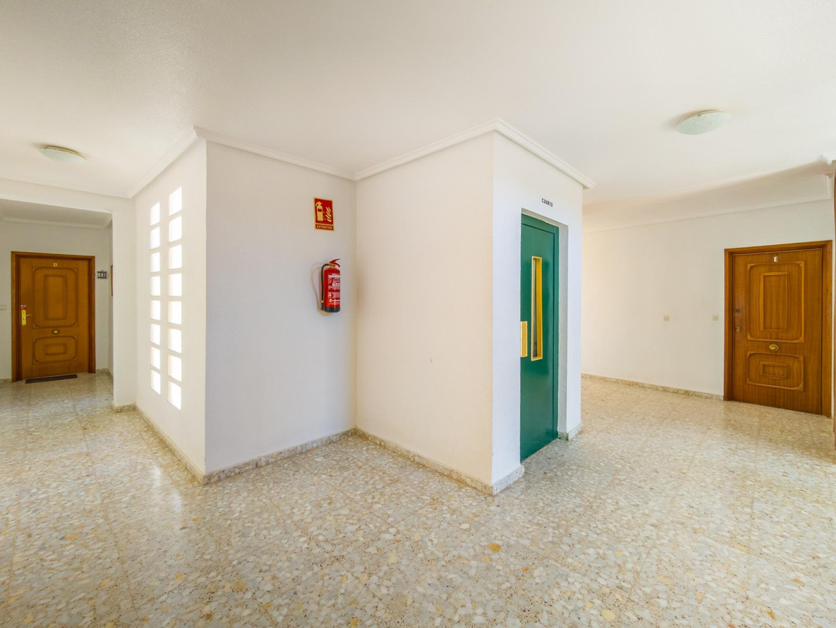 ShowFeedImage Apartment – Middle Floor Apartment in Torrevieja