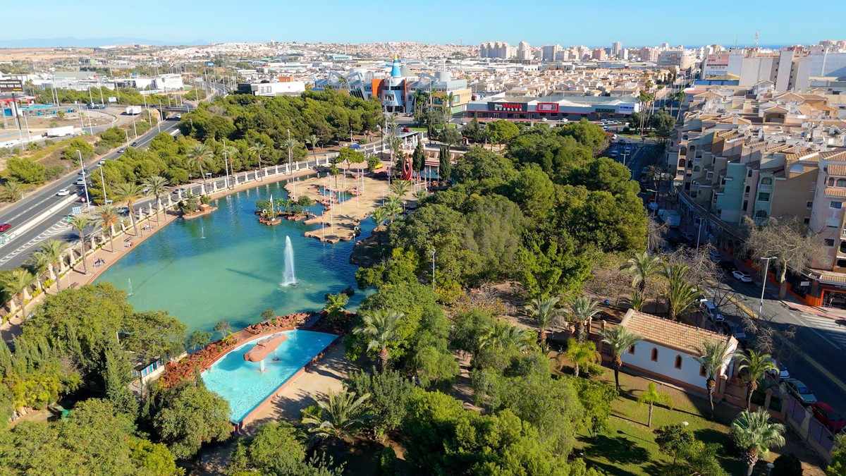 Apartment – Middle Floor Apartment in Alicante City